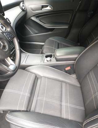 MERCEDES-BENZ-GLA 200-2016