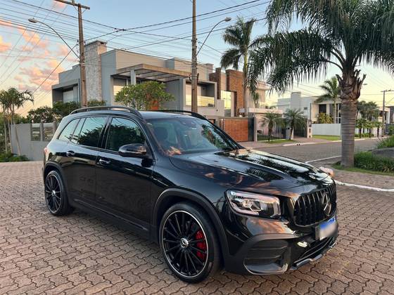 Imagem de MERCEDES-BENZ GLB 35 AMG 2.0 CGI GASOLINA 4MATIC SPEEDSHIFT