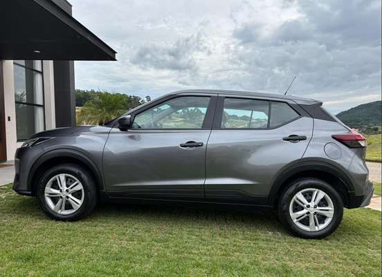 NISSAN-KICKS PLAY-2025