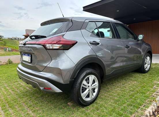 NISSAN-KICKS PLAY-2025