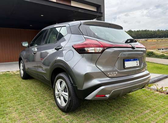 NISSAN-KICKS PLAY-2025