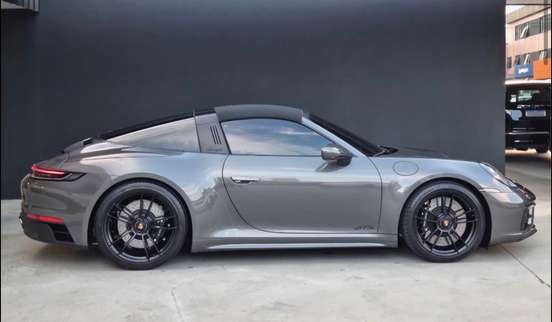 PORSCHE-911-2024
