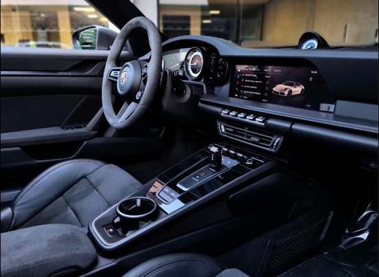 PORSCHE-911-2024