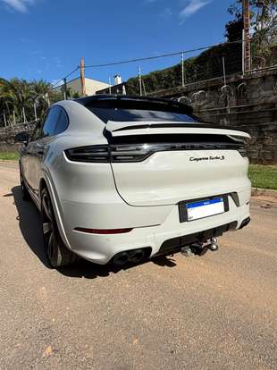 PORSCHE-CAYENNE-2019