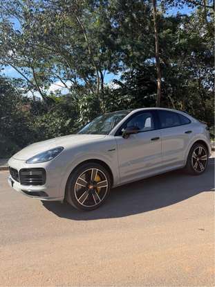 PORSCHE-CAYENNE-2019