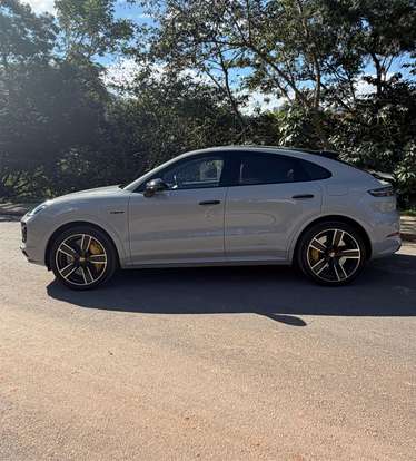 PORSCHE-CAYENNE-2019