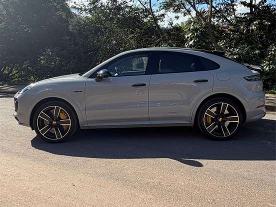 PORSCHE-CAYENNE-4.0 V8 E-HYBRID TURBO S COUPÉ AWD TIPTRONIC S PORSCHE-CAYENNE-2019