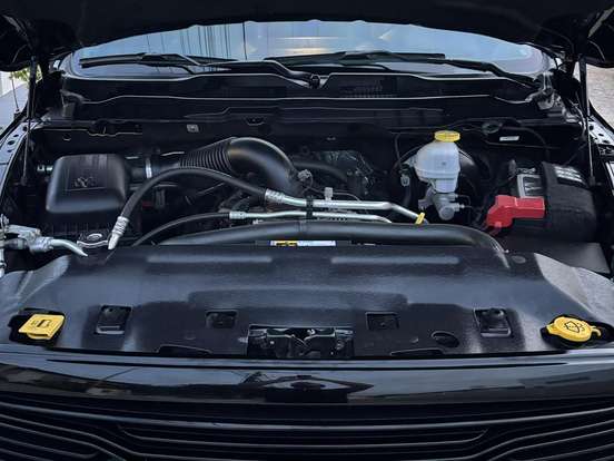 RAM-CLASSIC-5.7 V8 GASOLINA LARAMIE NIGHT EDITION CD 4X4 AUTOMÁTICO RAM-CLASSIC-2022