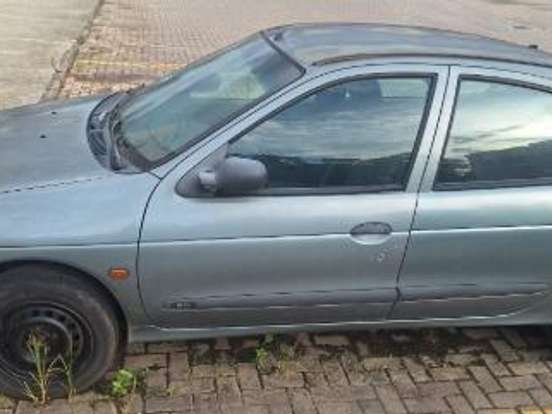 RENAULT-MEGANE-1.6 RN 8V GASOLINA 4P MANUAL RENAULT-MEGANE-1999
