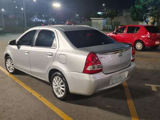 TOYOTA-ETIOS-1.5 XLS SEDAN 16V FLEX 4P MANUAL TOYOTA-ETIOS-2014