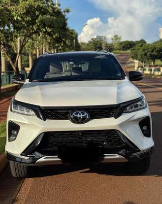 TOYOTA-HILUX SW4-2022