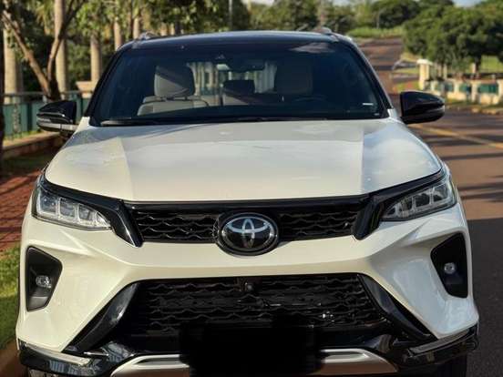 TOYOTA-HILUX SW4-2.8 D-4D TURBO DIESEL DIAMOND 7L 4X4 AUTOMÁTICO TOYOTA-HILUX SW4-2022