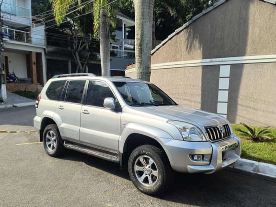 TOYOTA-LAND CRUISER-4.7 V8 GASOLINA AUTOMÁTICO TOYOTA-LAND CRUISER-2003