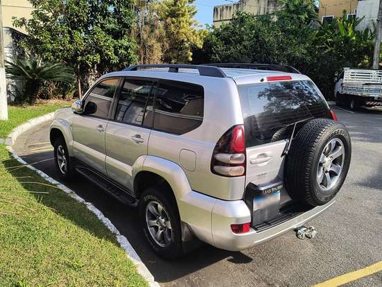 TOYOTA-LAND CRUISER-4.7 V8 GASOLINA AUTOMÁTICO TOYOTA-LAND CRUISER-2003