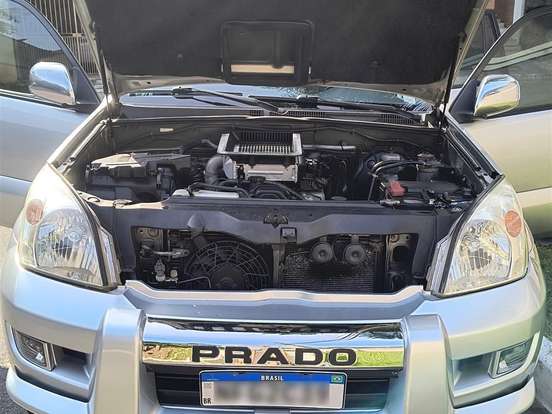 TOYOTA-LAND CRUISER-4.7 V8 GASOLINA AUTOMÁTICO TOYOTA-LAND CRUISER-2003