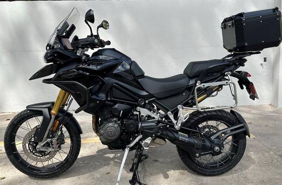 TRIUMPH TIGER 1200 BLACK EDITION 