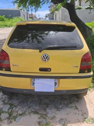 VOLKSWAGEN-GOL-2001