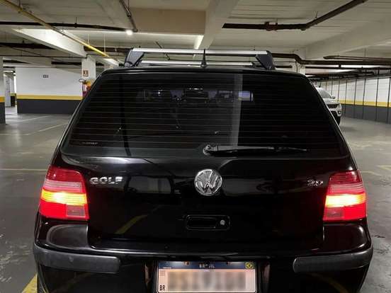 VOLKSWAGEN-GOLF-2.0 MI COMFORTLINE 8V GASOLINA 4P AUTOMÁTICO VOLKSWAGEN-GOLF-2006