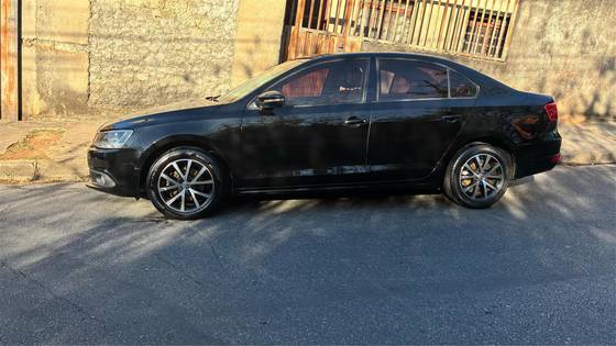 VOLKSWAGEN JETTA 2.0 COMFORTLINE FLEX 4P TIPTRONIC
