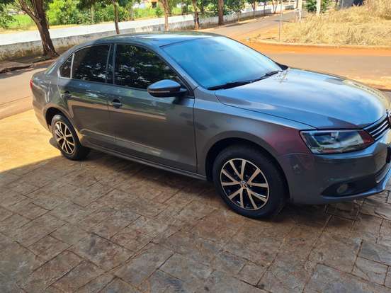 VOLKSWAGEN-JETTA-2.0 COMFORTLINE FLEX 4P TIPTRONIC VOLKSWAGEN-JETTA-2014