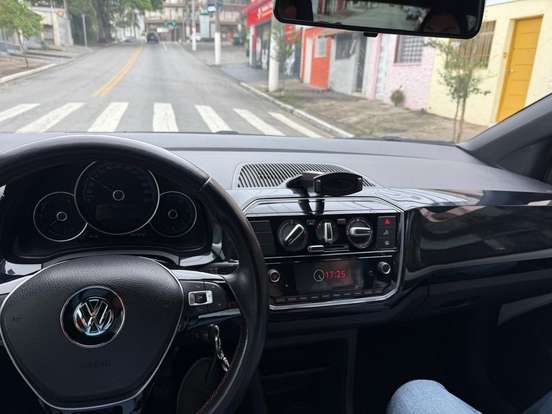 VOLKSWAGEN-UP-1.0 TSI PEPPER 12V FLEX 4P MANUAL VOLKSWAGEN-UP-2017