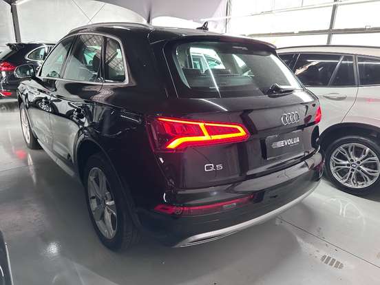 AUDI-Q5-2.0 TFSI GASOLINA PRESTIGE PLUS S TRONIC AUDI-Q5-2019