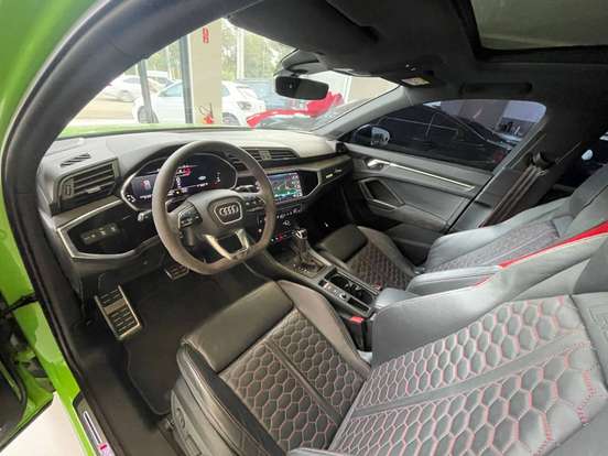 AUDI-RS Q3-2020