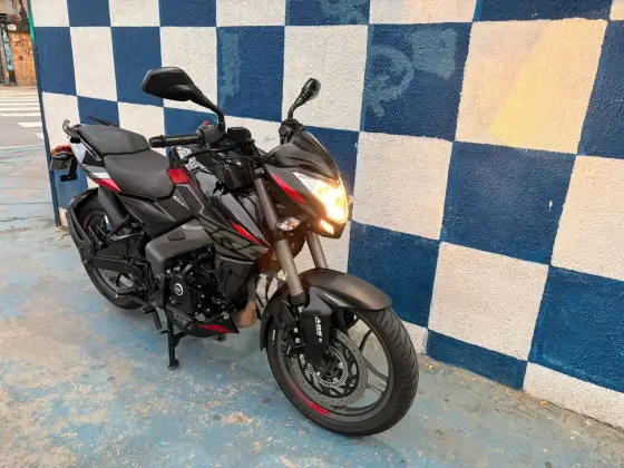 BAJAJ DOMINAR 200 BAJAJ DOMINAR 200