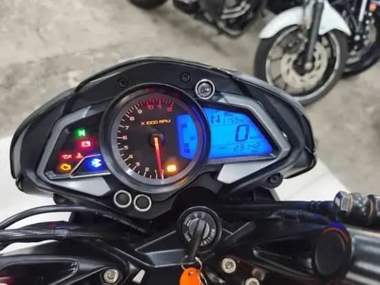 BAJAJ-DOMINAR 200-2025