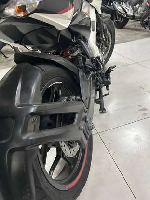 BAJAJ-DOMINAR 200-2023
