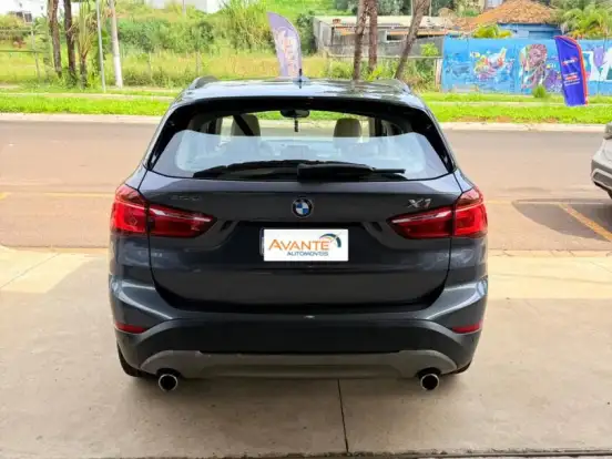 BMW-X1-2.0 16V TURBO ACTIVEFLEX SDRIVE20I 4P AUTOMÁTICO BMW-X1-2017