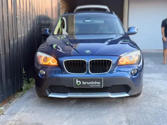 BMW X1 2.0 18I S-DRIVE 4X2 16V GASOLINA 4P AUTOMÁTICO BMW X1 2.0 18I S-DRIVE 4X2 16V GASOLINA 4P AUTOMÁTICO