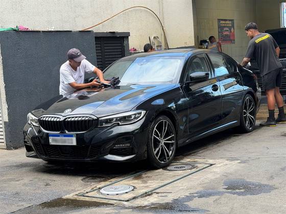 BMW 320i 2.0 16V TURBO GASOLINA M SPORT AUTOMÁTICO