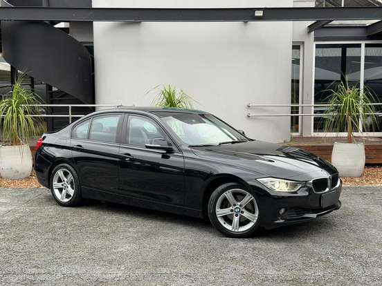 BMW-320i-2.0 SPORT 16V TURBO GASOLINA 4P AUTOMÁTICO BMW-320i-2013
