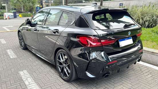 BMW-M 135i-2021