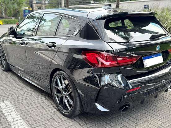 BMW-M 135i-2.0 16V TURBO GASOLINA XDRIVE AUTOMÁTICO BMW-M 135i-2021