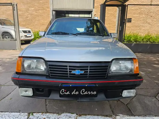 CHEVROLET-MONZA-1986