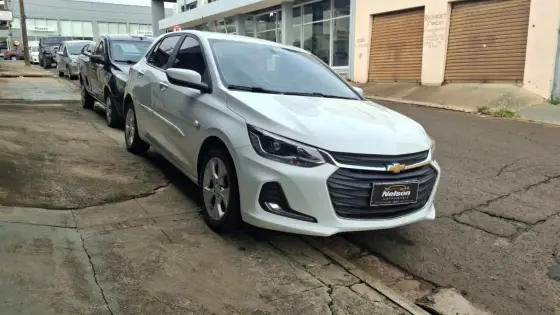 CHEVROLET ONIX 1.0 TURBO FLEX PREMIER AUTOMÁTICO CHEVROLET ONIX 1.0 TURBO FLEX PREMIER AUTOMÁTICO