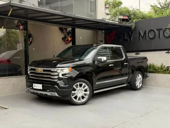 CHEVROLET SILVERADO 3.0 V6 DURAMAX DIESEL 1500 HIGH COUNTRY 4WD AUTOMÁTICO