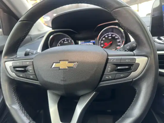 CHEVROLET-TRACKER-2023