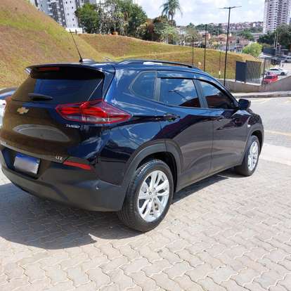 CHEVROLET-TRACKER-2023