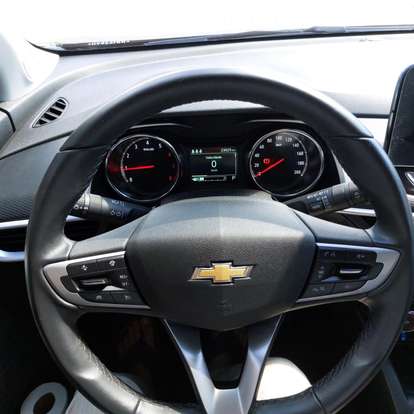 CHEVROLET-TRACKER-2023