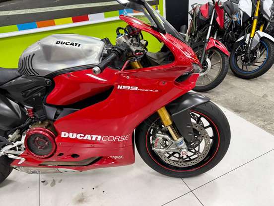 DUCATI-SUPERBIKE 1199 PANIGALE-2013