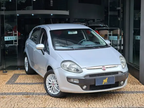 FIAT PUNTO 1.6 ESSENCE 16V FLEX 4P MANUAL