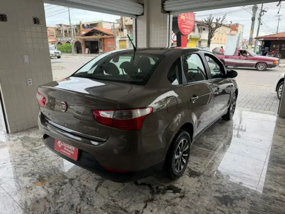 FIAT SIENA 1.4 MPI ATTRACTIVE 8V FLEX 4P MANUAL FIAT SIENA 1.4 MPI ATTRACTIVE 8V FLEX 4P MANUAL
