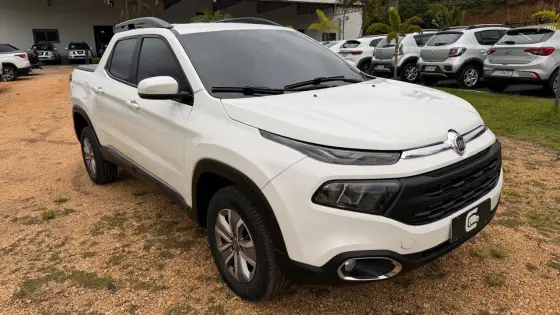 FIAT TORO 1.8 16V EVO FLEX FREEDOM AT6 FIAT TORO 1.8 16V EVO FLEX FREEDOM AT6