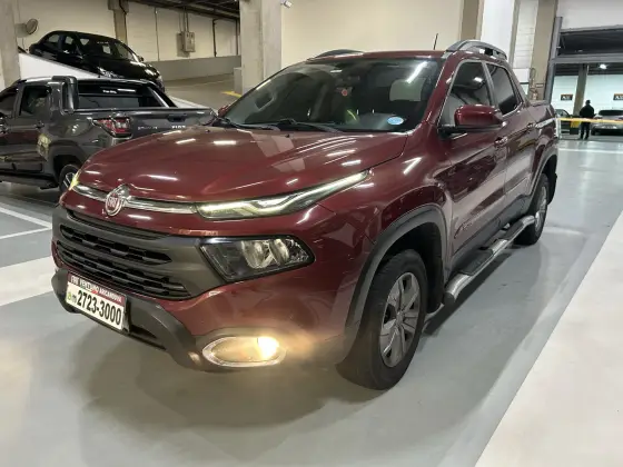 FIAT TORO 1.8 16V EVO FLEX FREEDOM AT6 FIAT TORO 1.8 16V EVO FLEX FREEDOM AT6