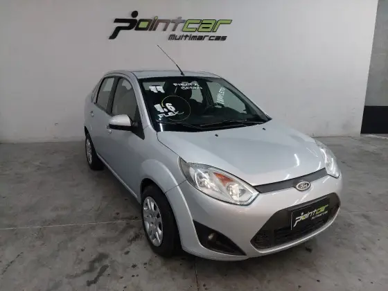 FORD FIESTA 1.6 ROCAM SEDAN 8V FLEX 4P MANUAL
