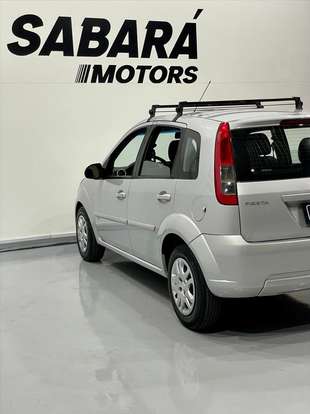 FORD-FIESTA-2014