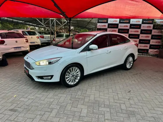 FORD FOCUS 2.0 TITANIUM PLUS SEDAN 16V FLEX 4P POWERSHIFT FORD FOCUS 2.0 TITANIUM PLUS SEDAN 16V FLEX 4P POWERSHIFT